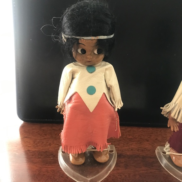 Vintage 1960’s set of Hard Plastic Native American Sleepy Eye Dolls - Picture 3 of 6